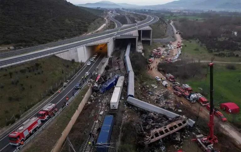 Θὰ ἔπρεπε… τοῦ Λυκούργου Νάνη ἰατροῦ