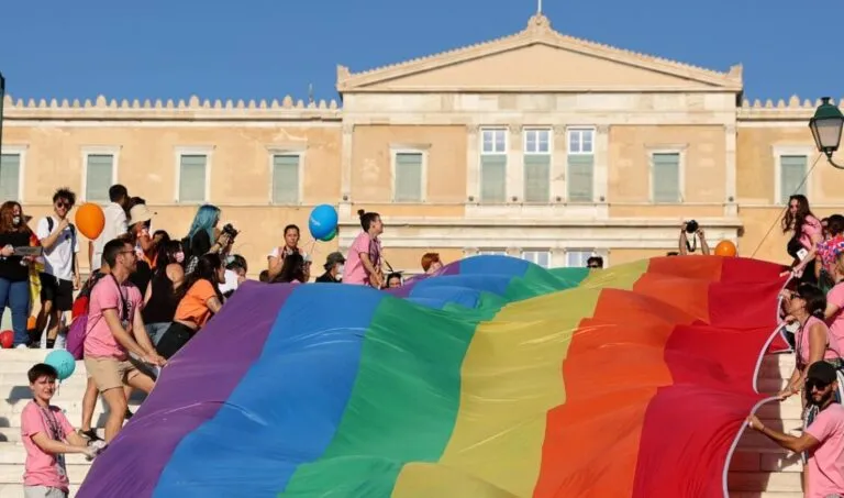 Θὰ εἶναι εὐπρόσδεκτοι στοὺς ναοὺς οἱ βουλευτὲς ποὺ ψήφισαν τὸ ἀντιευαγγελικὸ νομοσχέδιο;